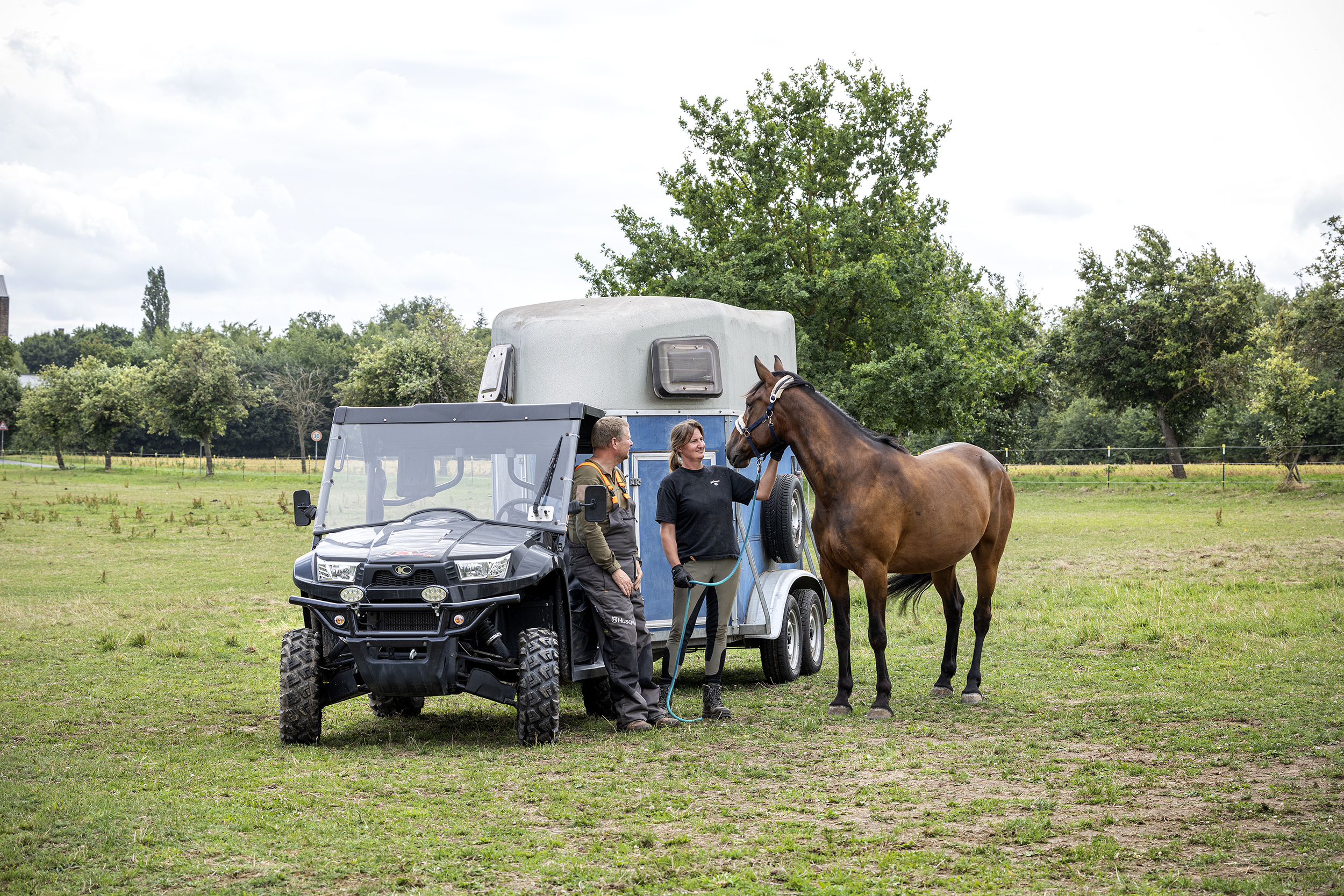 ATV Fahrzeug mit Reifen im Fokus